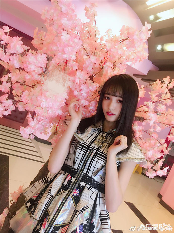 大写的冷漠，三次元十大三无美少女